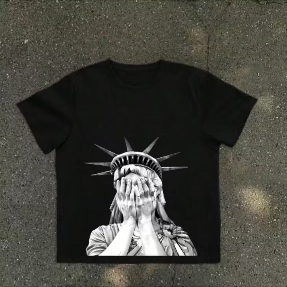 Unisex Tee Statue of Liberty Face in Palm in Disbelief Graphic T-Shirt